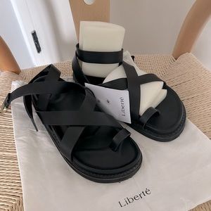 Librete leather black sandals